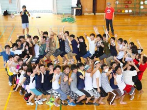 東京医薬_野外教育 group photo